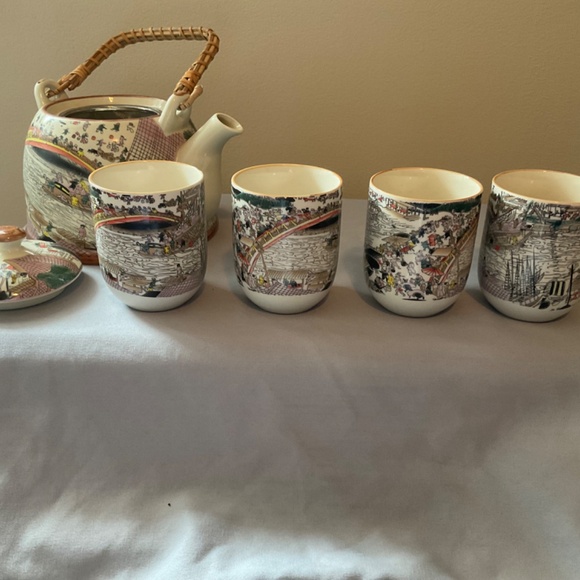 Chinese Styled Tea Set - Picture 3 of 4